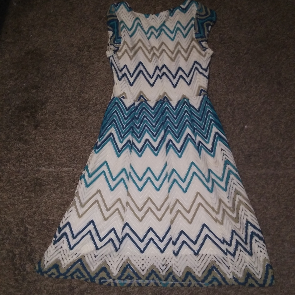 ** Final Price ** Sharagano Dress